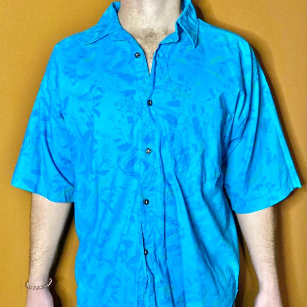 Vintage 90s blue abstract button up 🌀